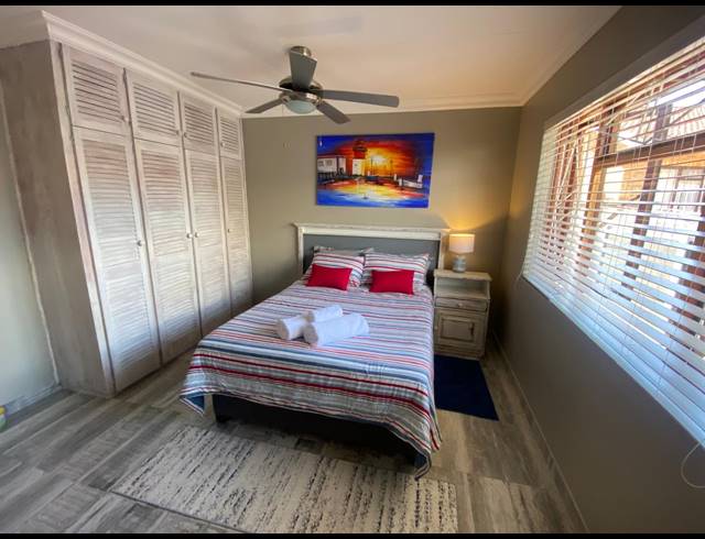 7 BEDROOM HOUSE FOR SALE IN HARTENBOS CENTRAL